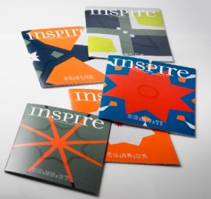 Each and every one of the 22,000 covers of Iggesund Paperboard’s inspirational magazine Inspire is unique, with variable printing of colour fields, varnish patterns and time codes.