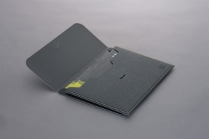 Portadocumenti in similpelle stampati su carta con vernici UV