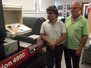 Cesare e Luca Alemani davanti alla EFI Jetrion 4900