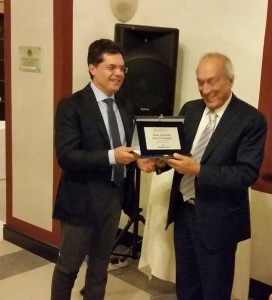 Una targa ricordo a Floriano Botta, Assocaaf, sponsor istituzionale con Comieco