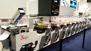 La nano metallizzazione di Landa applicata a una macchina Omet 