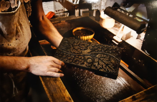 stampo intinto nel colore